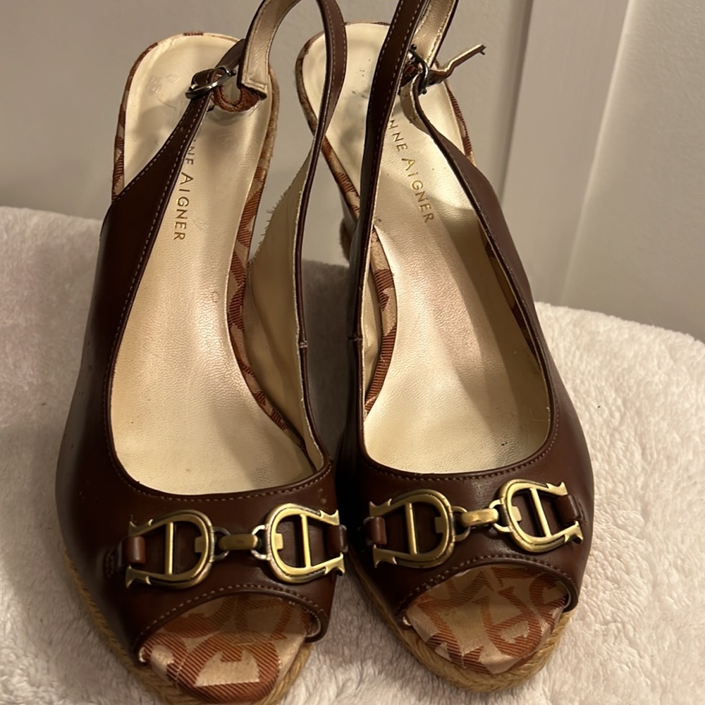 Etienne Aigner cork wedge sandal. Size 7 1/2. - Picture 2 of 7